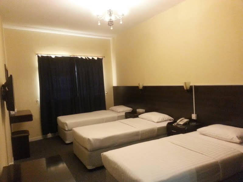 דובאי Royal Creek Hotel מראה חיצוני תמונה